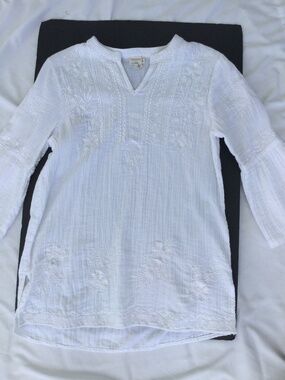 Artelier White Eilet Tunic Top, Bell Sleeves, Size Small